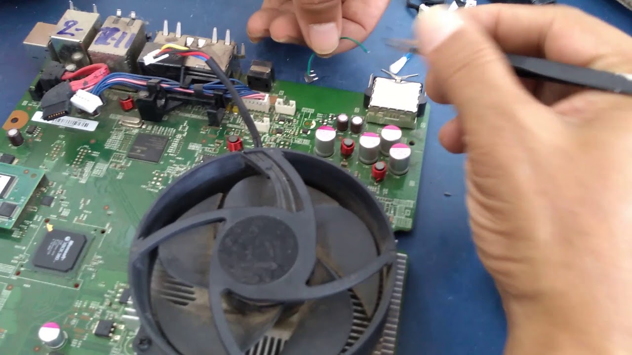 Xbox 360 só bipa, não liga! (Resolvido)