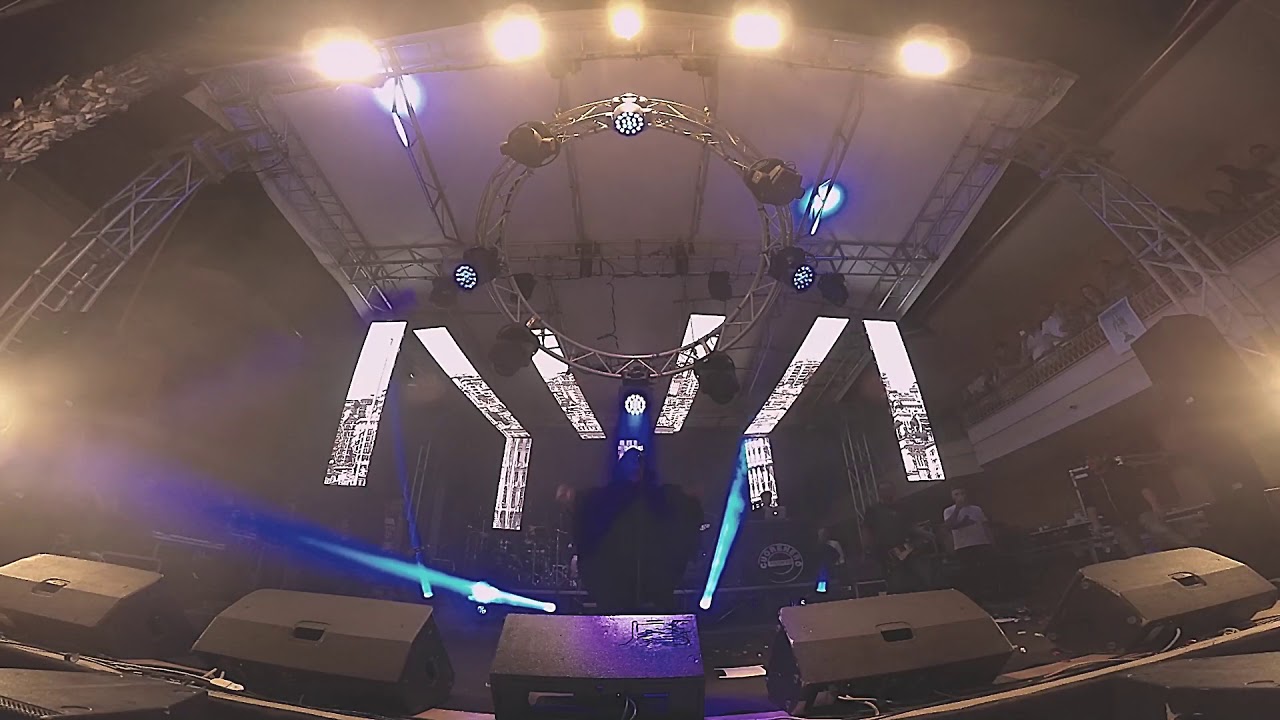 FRANCO RICCIARDI "FEMMENA BUGIARDA" LIVE TRENTOLA DUECENTA 16/05/17