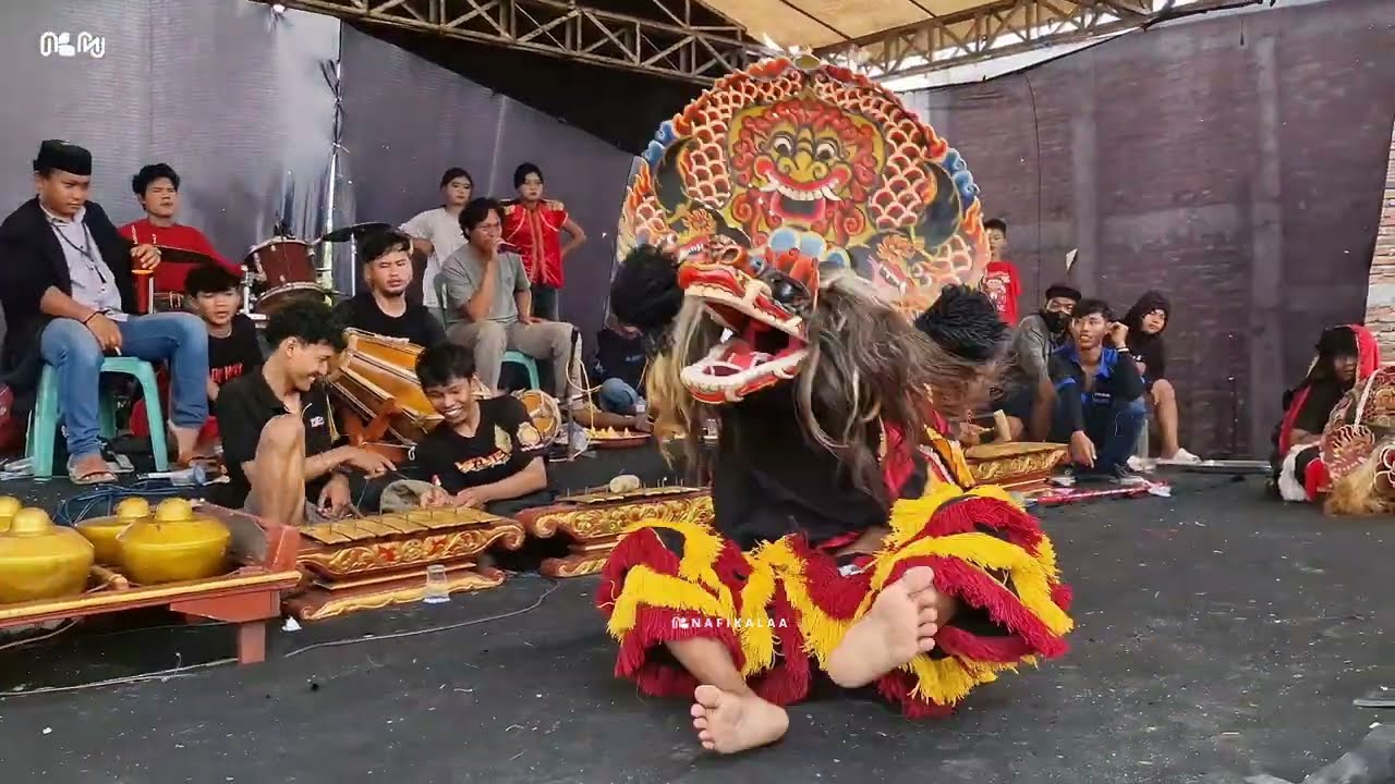 AKTRASI SALTO BARONGAN DEVIL DEWA DEWI DI KARANGTENGAH DEMAK 