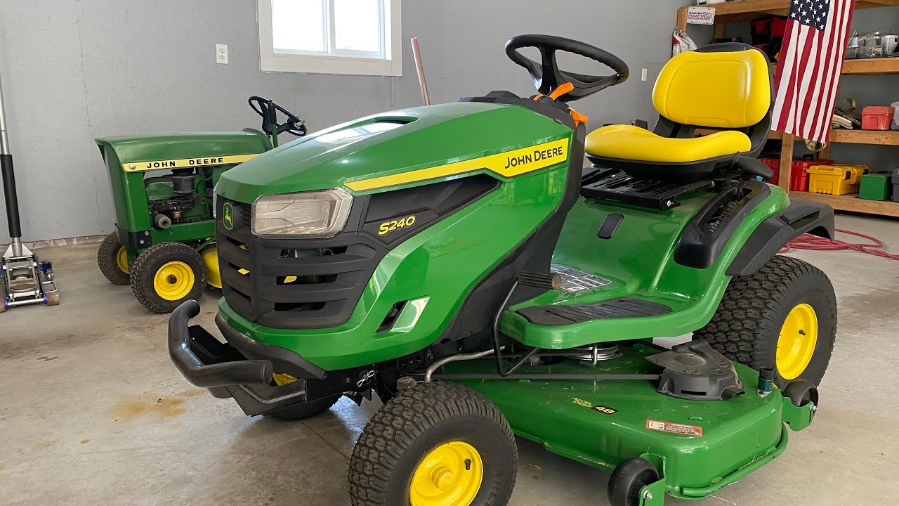 John Deere S240 oil change and why I buy parts from the John Deere dealership