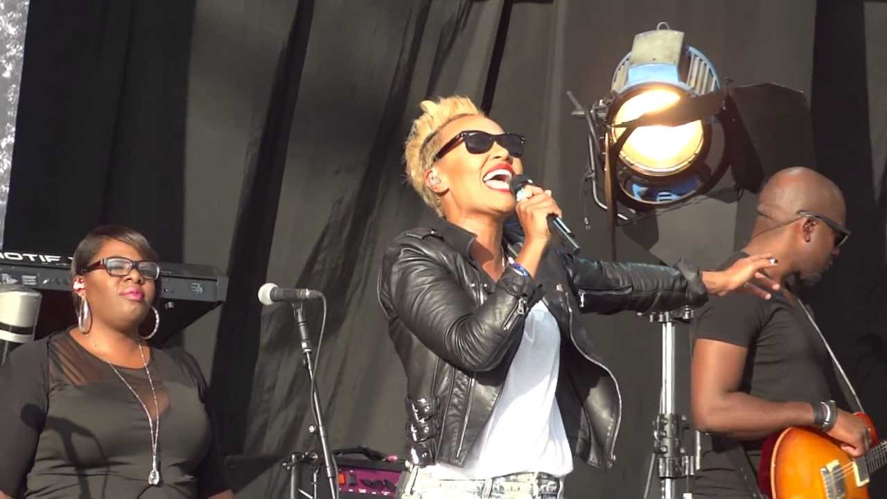 Emeli Sandé - Read All About It V Festival 2013 - Next To STAGE 1080p