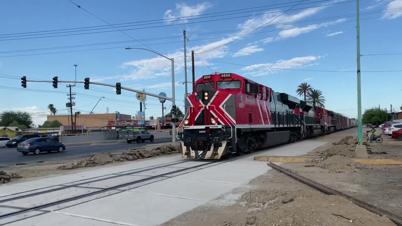 TREN CON TUBERÍA 