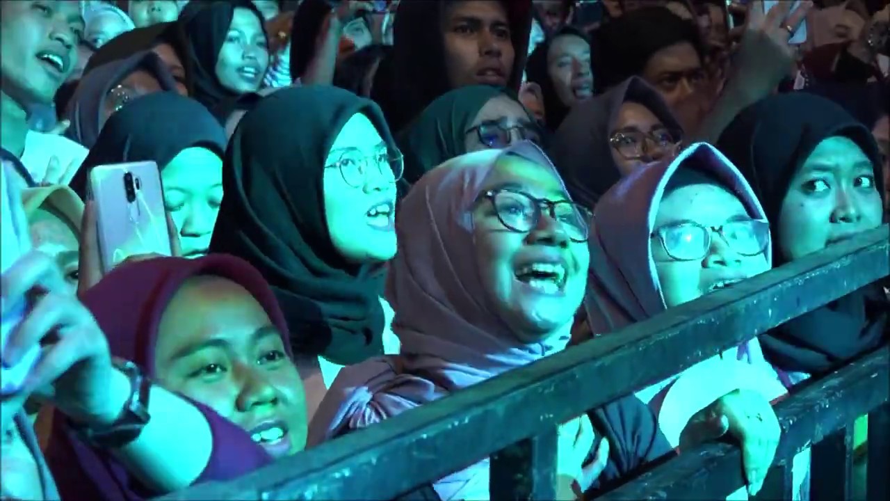 Afgan - Bukan Cinta Biasa (Live at PLAYLIST LOVE FESTIVAL 2020)