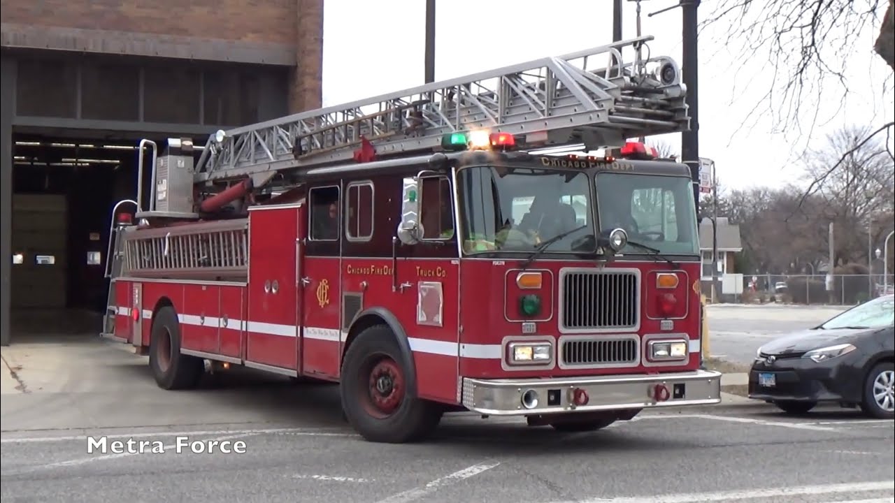 *1996 SEAGRAVE* Chicago Fire Dept Truck 23 (Spare) Responding