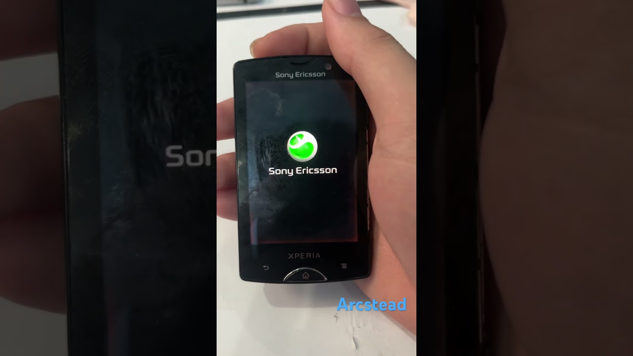 Sony Ericsson Xperia mini pro - Startup and Shutdown 