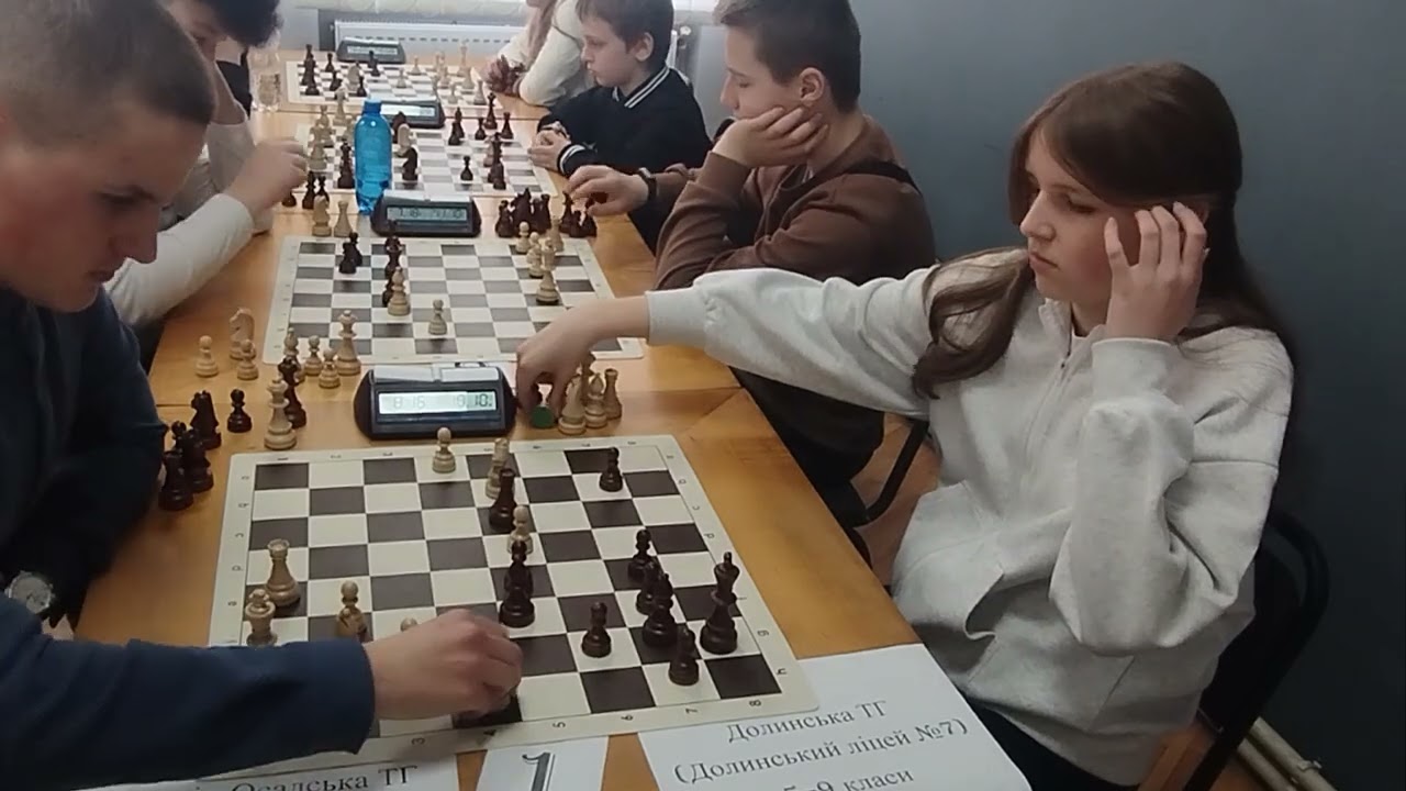 Міг виграти | Брошнів - Долина ½ :3½ | Пліч-о-пліч | 3-й етап |  5-9 класи | Раунд 10