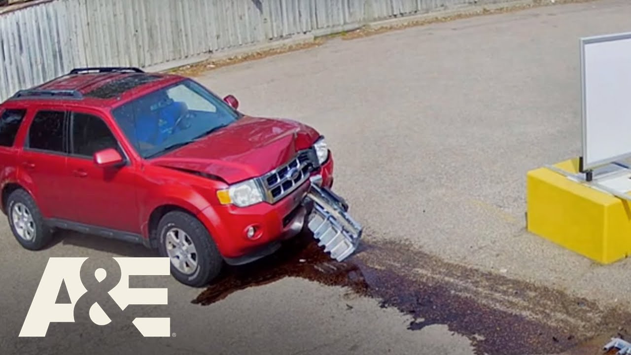 Drunk Driver Crashes Into Fence & Runs Into Car Wash Pay Station | Customer Wars | A&E