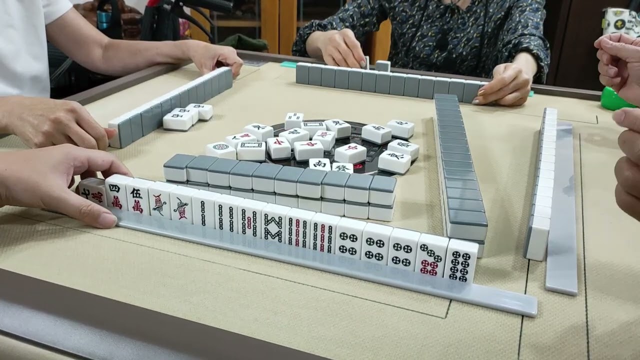 【麻將日常】麻將桌修好 立馬胡牌又中洞自摸4台