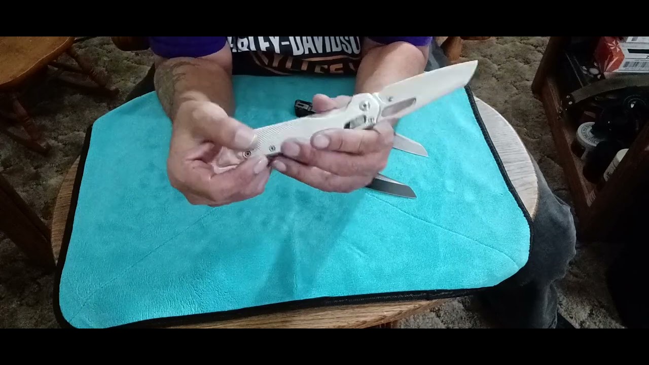 Stiletto's Microtech MSI #210T-10PMBK Original Goat MM2 Scale Swap Part #2 