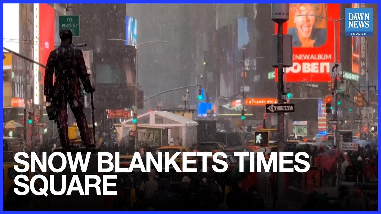 Snow Falls in Times Square as Major Winter Storm Nears | Dawn News English