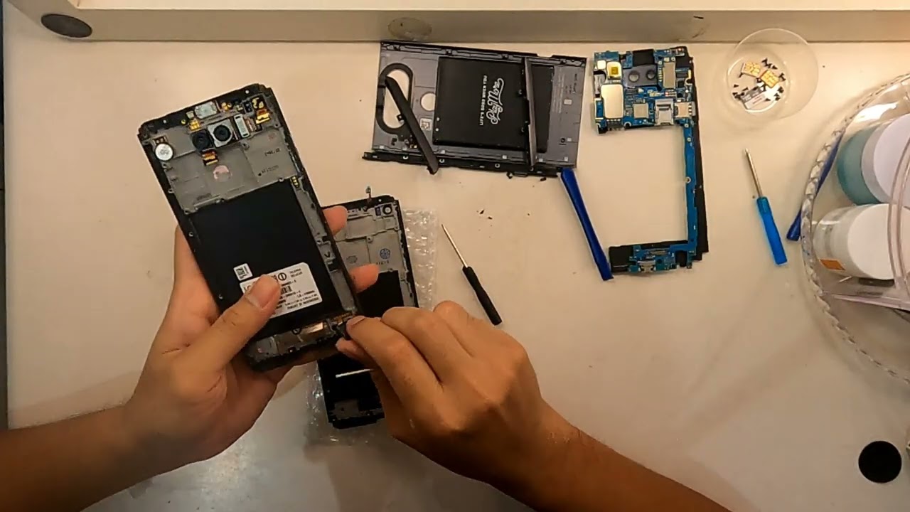 mengganti LCD hp LG V20