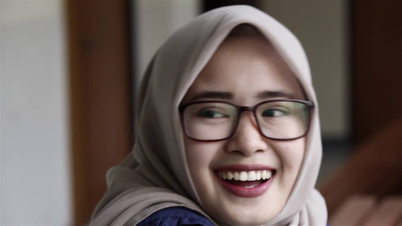 KAHFI BBC MOTIVATOR SCHOOL - #VIDEO KLIP LAGU TERLAMBAT MENCINTAI