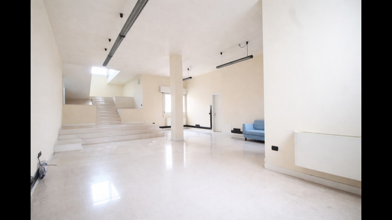 VIALE VERONA - Splendido loft su due livelli con finiture di lusso, terrazzo, posti auto