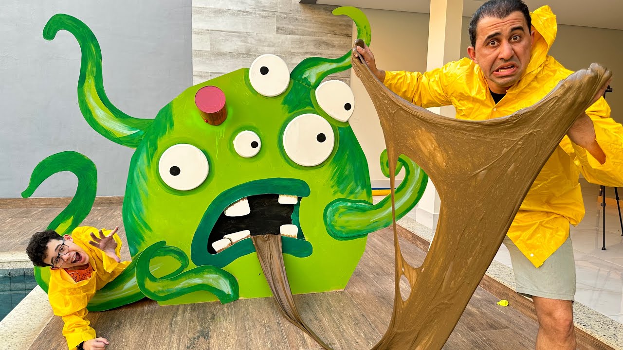 O ALIENÍGENA GIGANTE DO WOBBLY LIFE APARECEU EM NOSSA CASA!!
