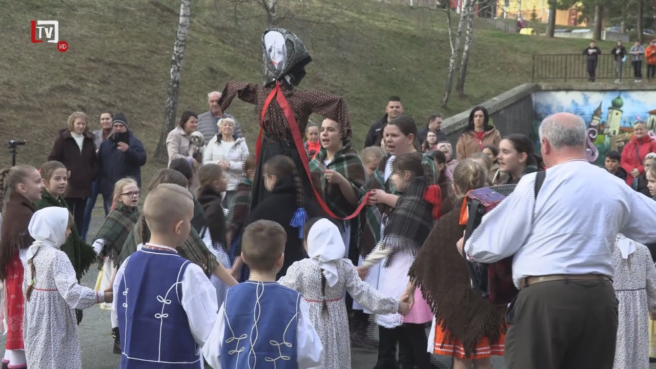[1/13] Po troch rokoch v Levoči opäť vynášali Morénu ! (28. 03. 2023)