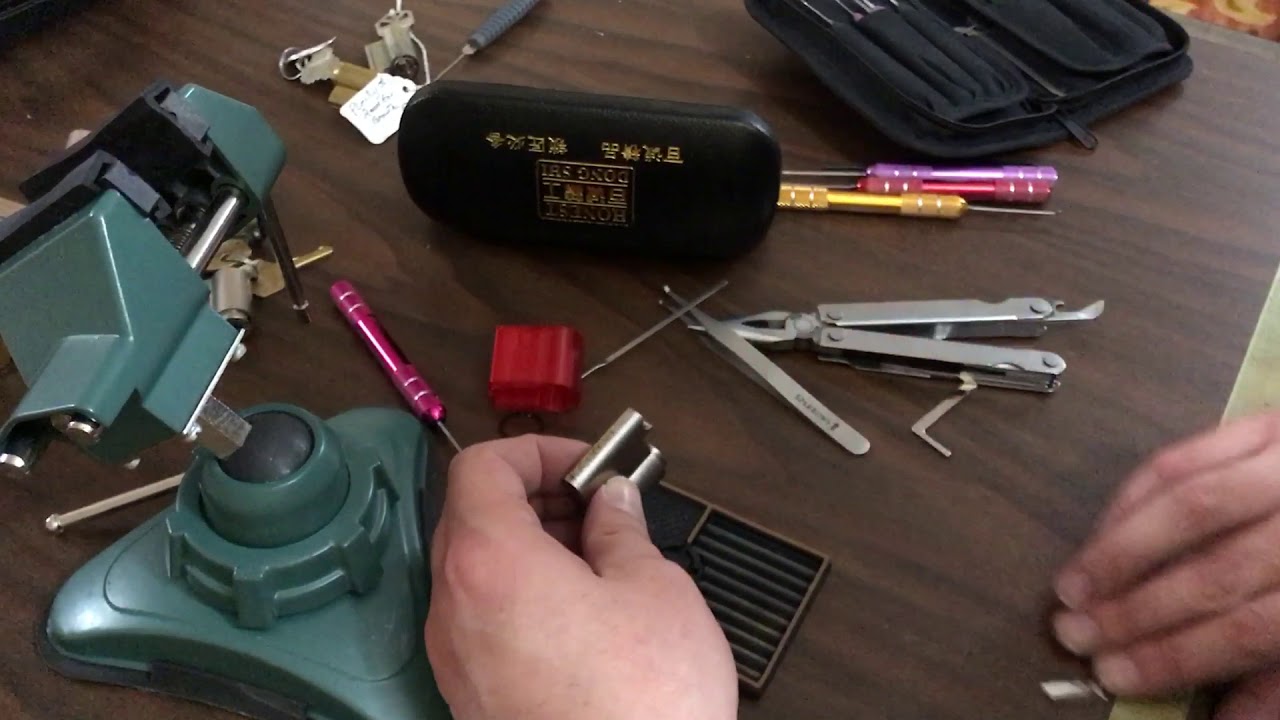 (63) Lockpicking: Thirard Trafic 6 dimple lock, picked (twice)  and gutted.