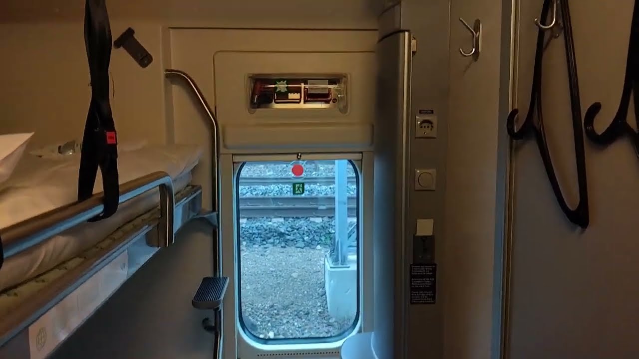 Finnish national railway company VR Edm sleeper train lower floor cabin tour
