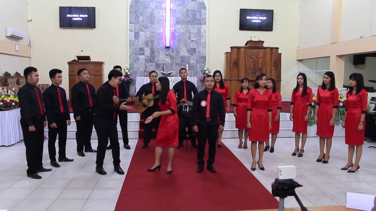 Juara 1 Vocal Group Keluarga Besar Harefa