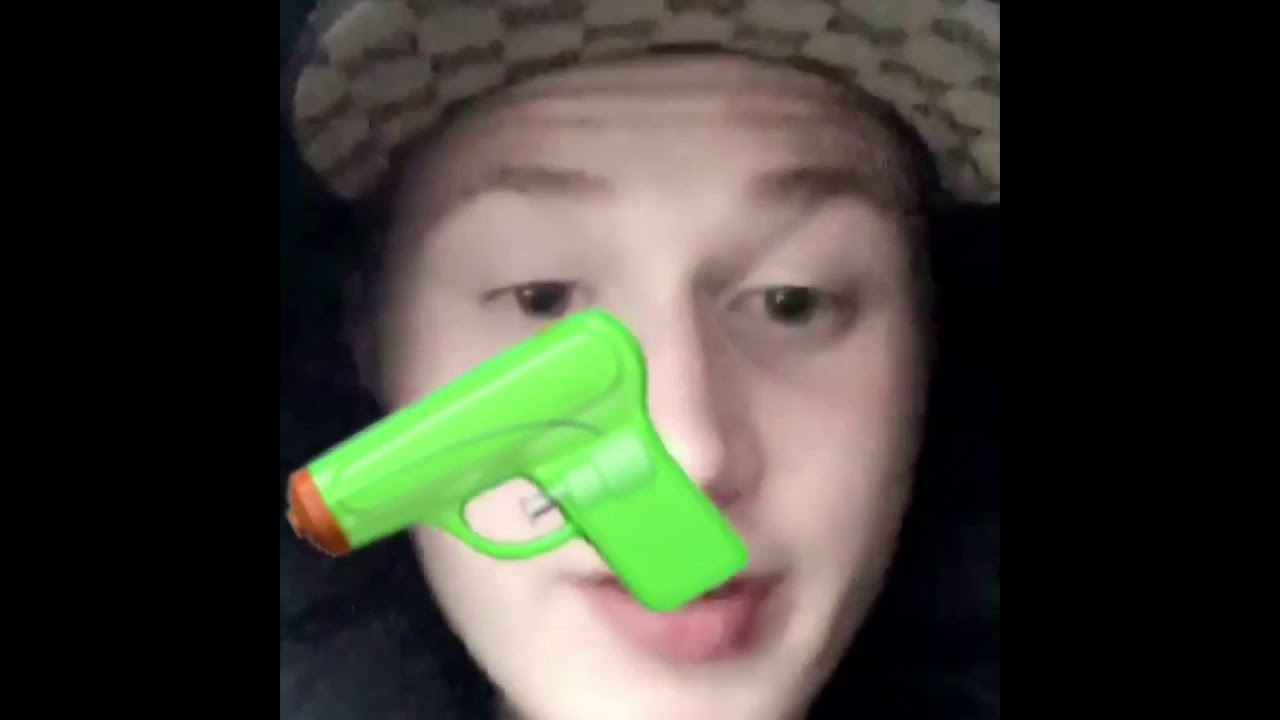 Einar Adaam Freestyles Rap!
