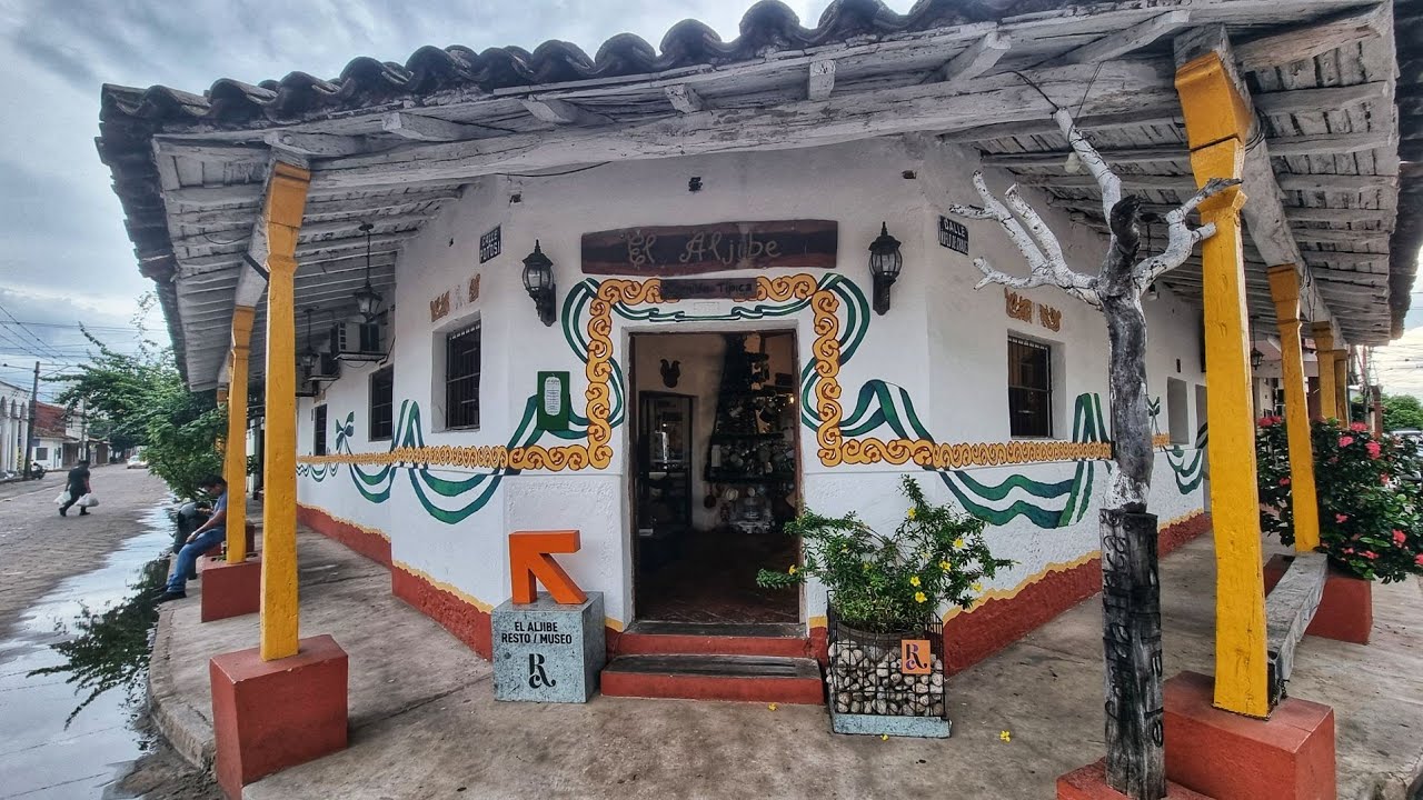El Aljibe, Santa Cruz de la Sierra, Bolivia.