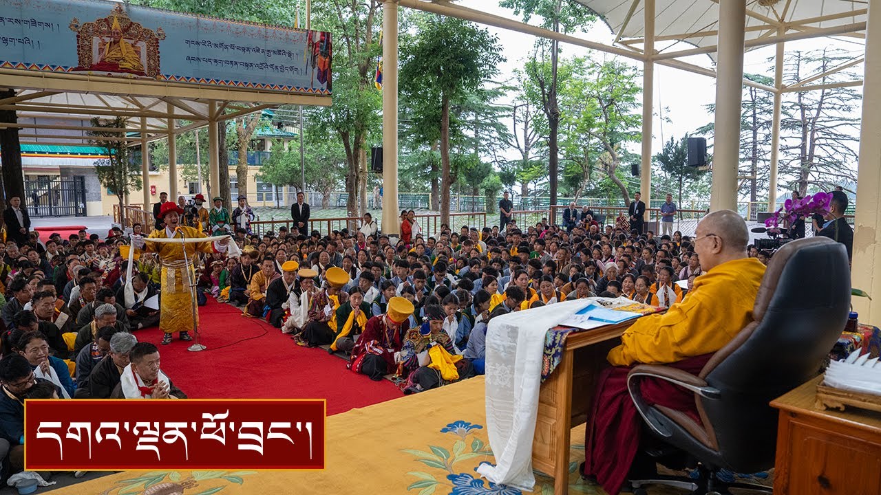 ཞོ་སྟོན་ཐེངས་ ༢༨ པའི་ཚོགས་བཅར་བ་རྣམས་ལ་མཇལ་ཁ་དང་བཀའ་སློབ་སྩལ་བ།