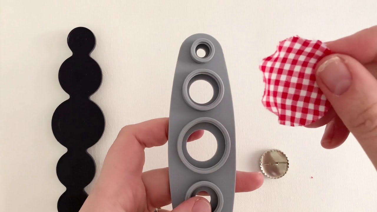 Carroway Cottage - How to use a Prym Cover Button Universal Tool to cover your own buttons!