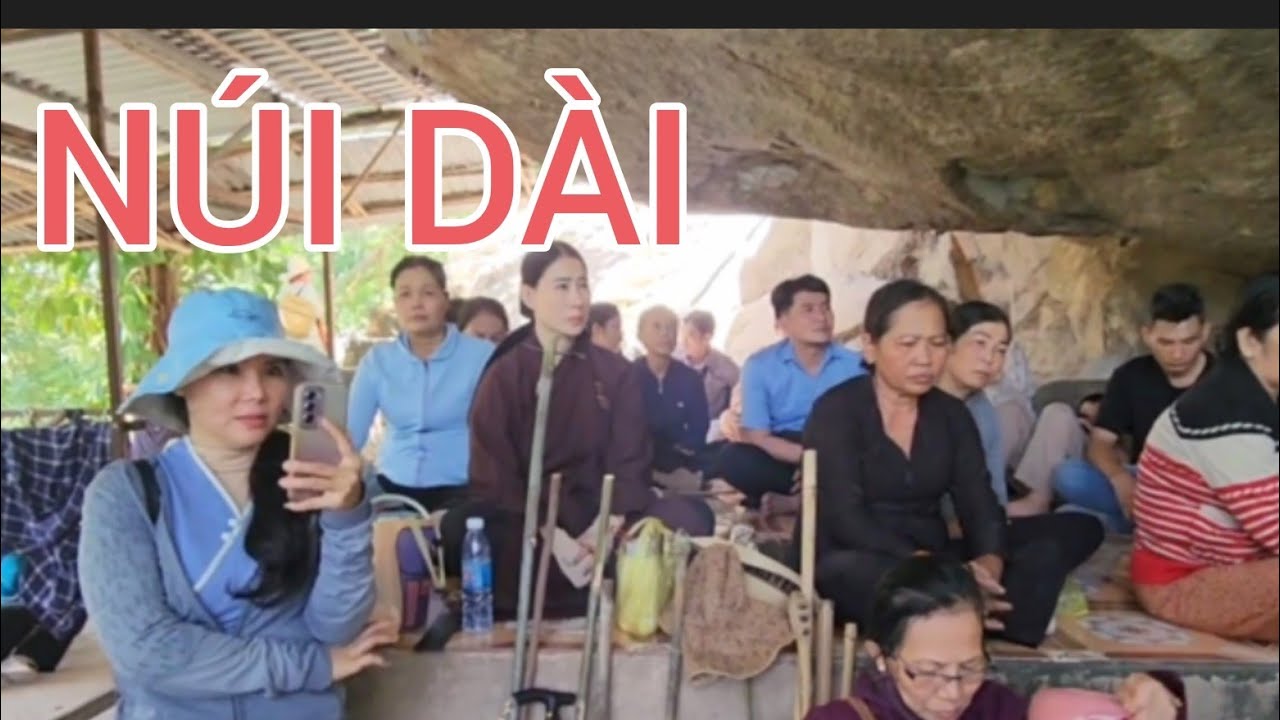 Xuống núi Cô Tô cả đoàn lên núi Dài Vạn Liên (Hoa Long Sơn)