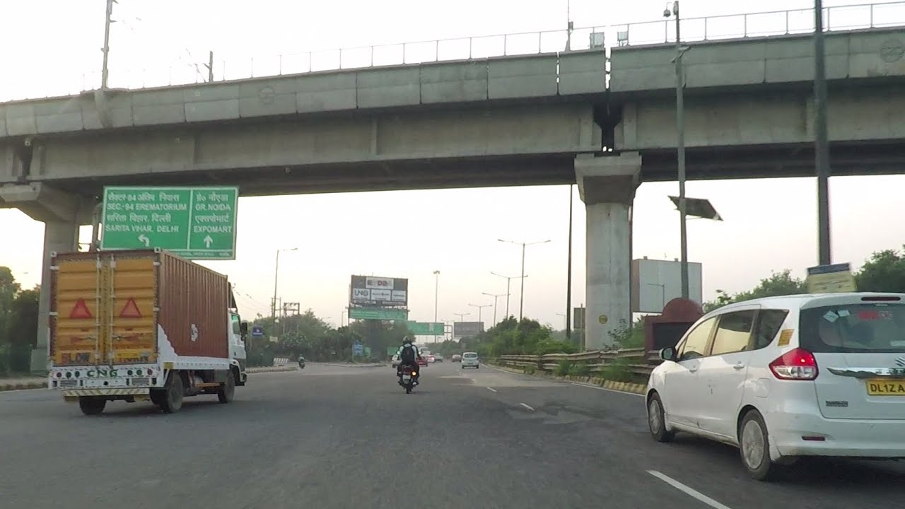 Driving on Noida-Greater Noida Expressway - Uttar Pradesh, India
