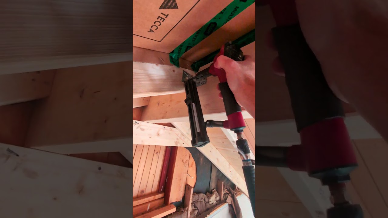 Securing Metal Brackets in Seconds – Fast & Easy!