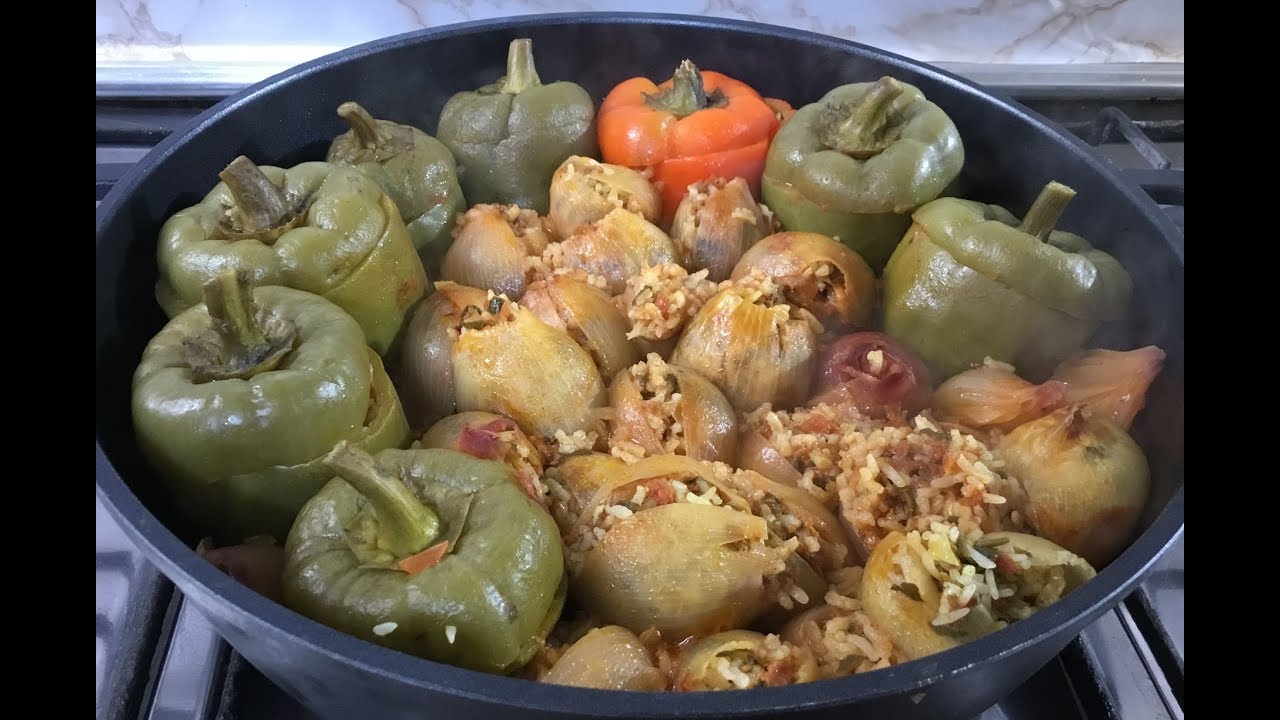 محشي الفلفل والبصل بأروع طعم ( من مطبخ ام عمار للاكلات العراقية )