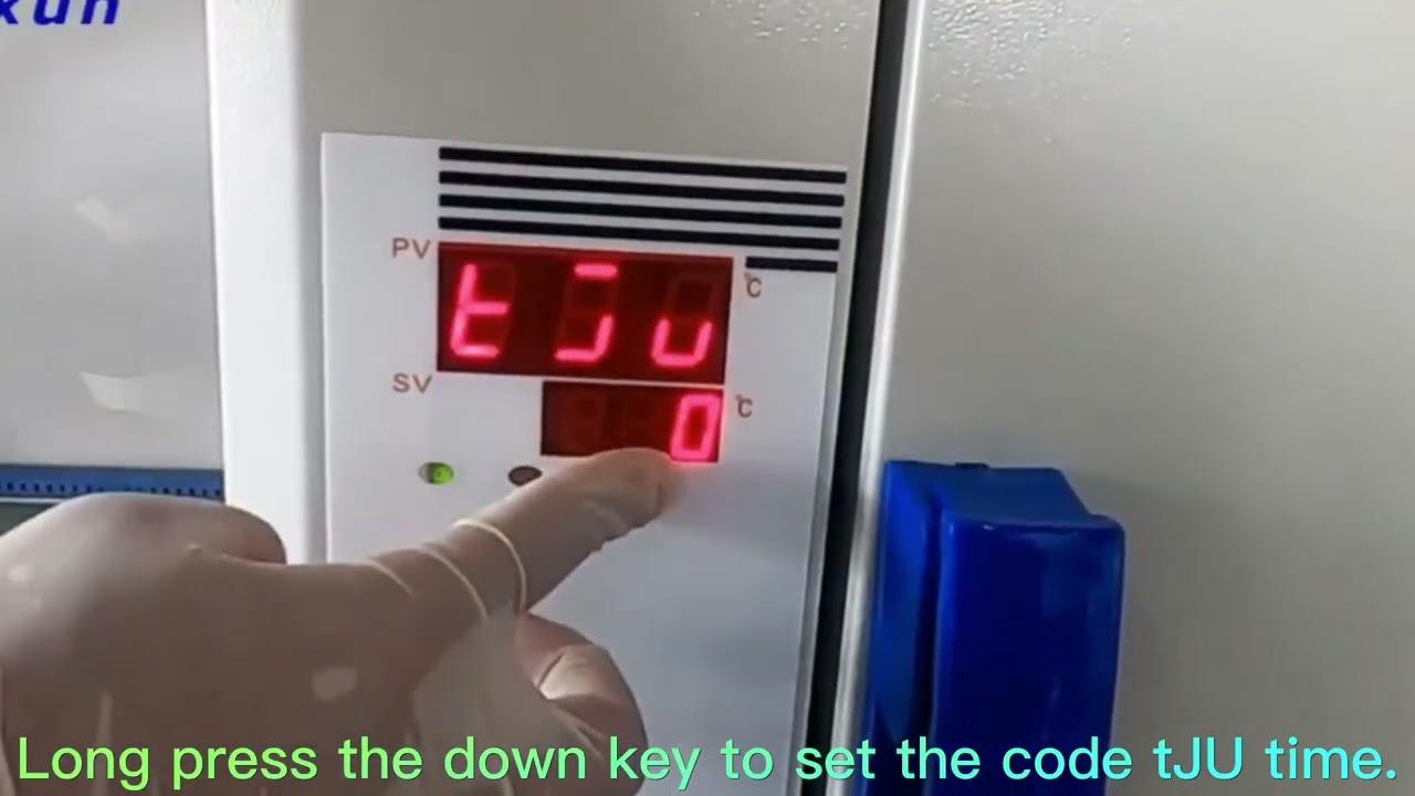 Operation process of electric blast drying oven