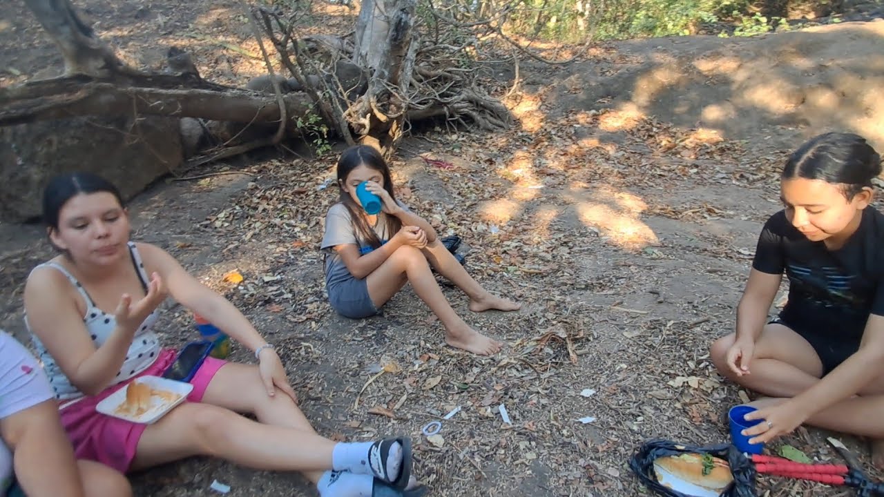 Las chicas cuentan como se ponen cuando no les dan el celular