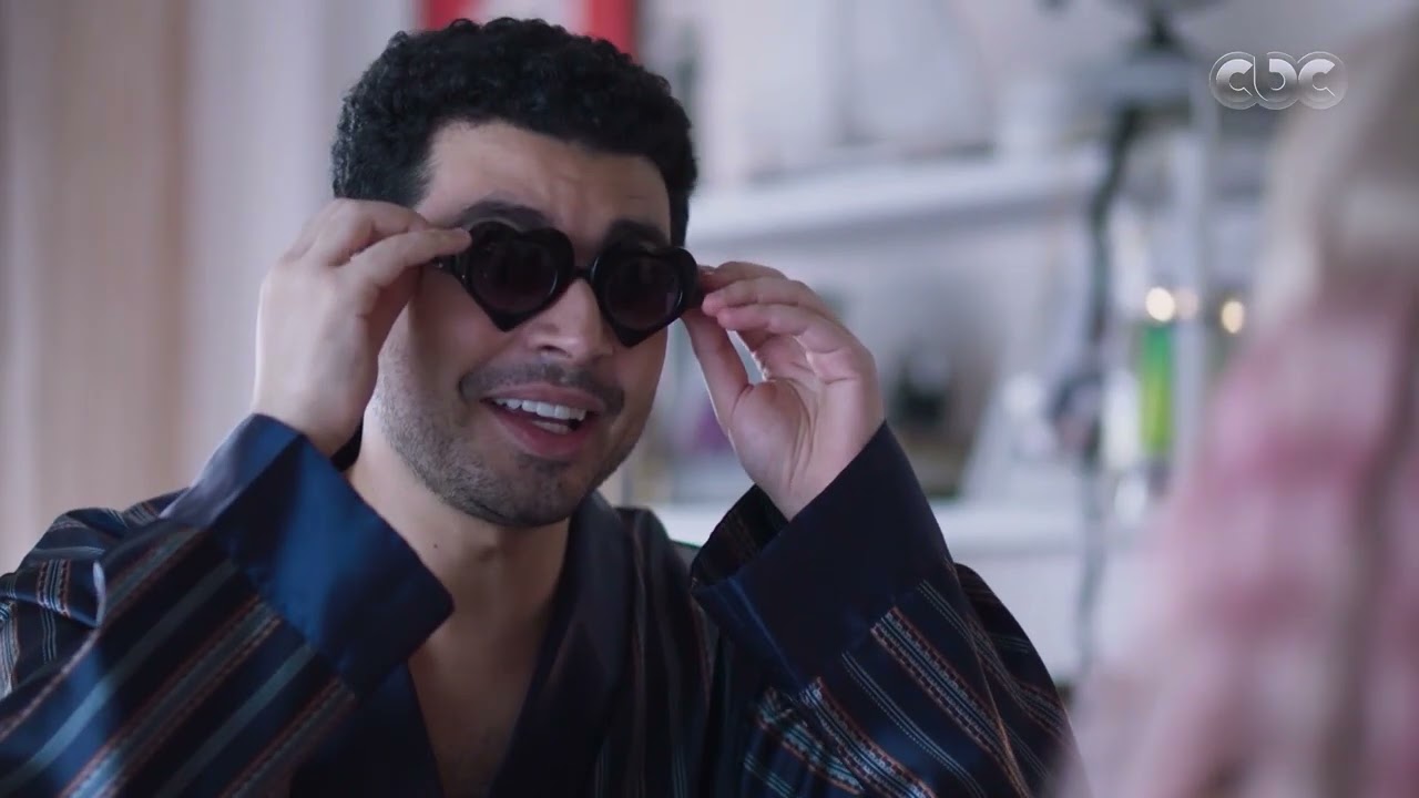 أنا وهي |  هند راحت للمخرج المشهور اللي وعدها إنه يشغلها وياريتها ما راحت