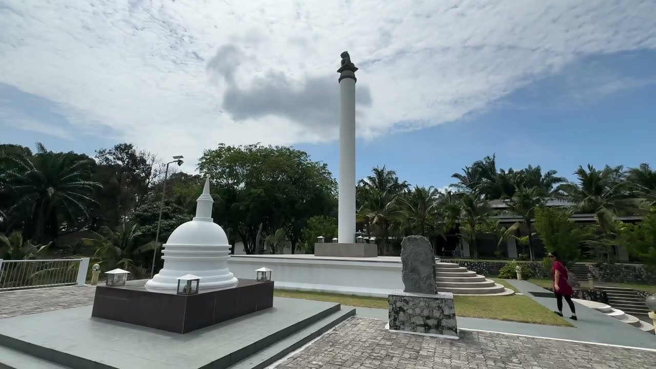 Visit to Bhaddekaratta Hermitage and do robe offering there 一夜贤者禅院之行