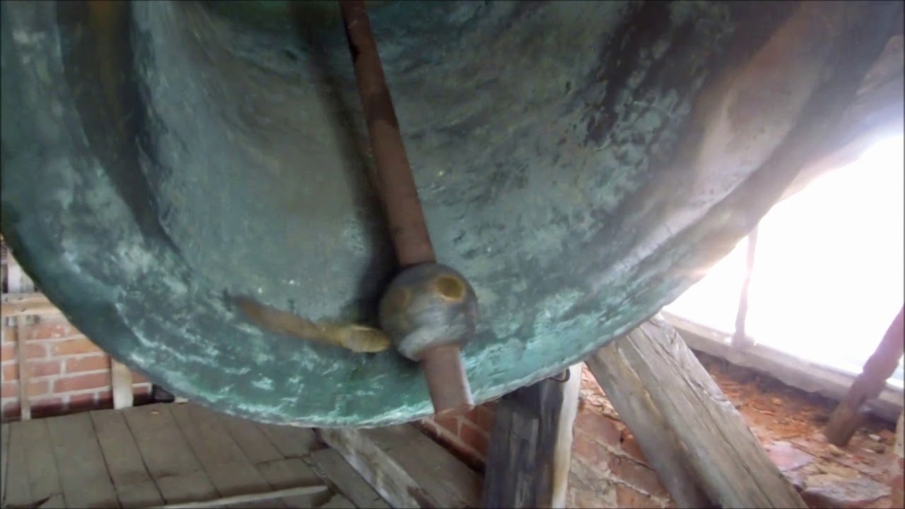 Sammanringning uppe i Rödtornet i Vadstena klosterkyrka (video)