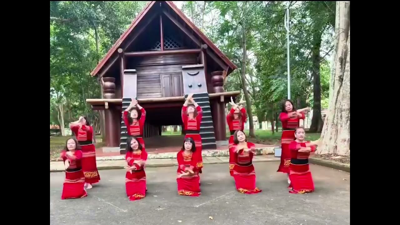Múa H' ren lên rẫy (Dũng )