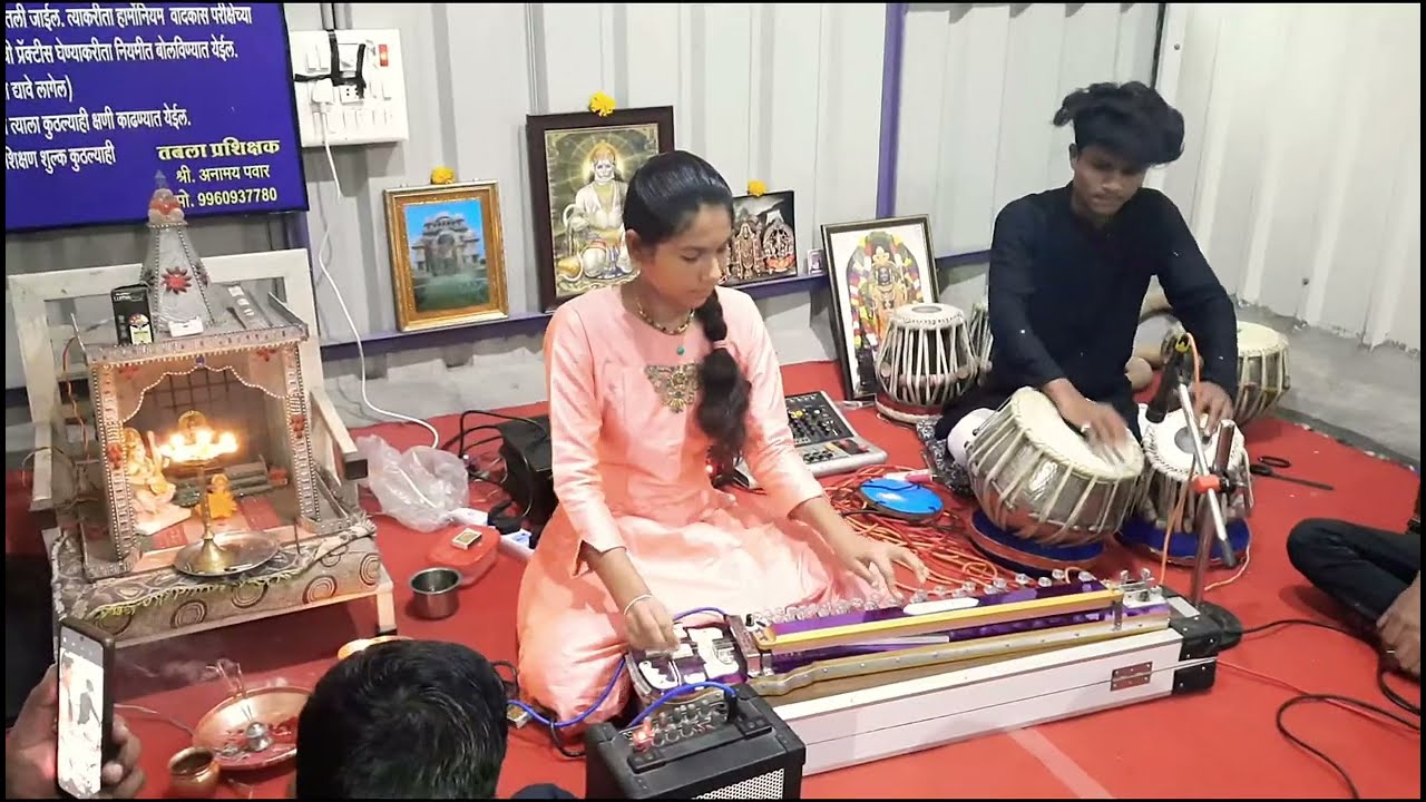 Mere Dholna Sun Impromptu Banjo and Tabla Jugalbandi - Pallavi Khade and Gajanan Palaskar
