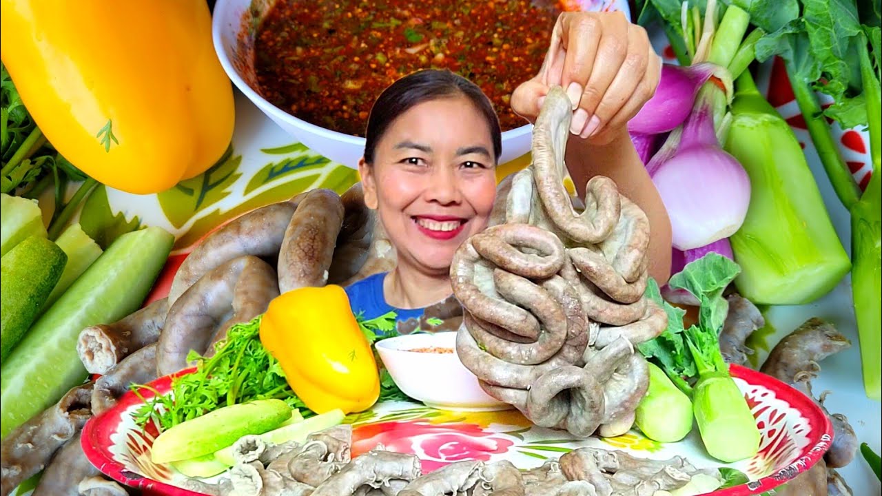 ต้มไส่อ่อนหมูเปื่อยๆจิ้มแจ่วมะขามแซบหลายเด้อจ้า 10-02-69