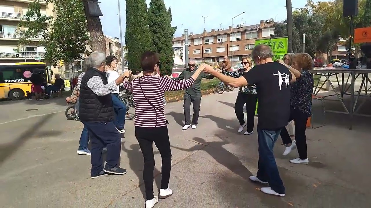 Estrena sardana: 30 anys de Conte. Jeroni Velasco.