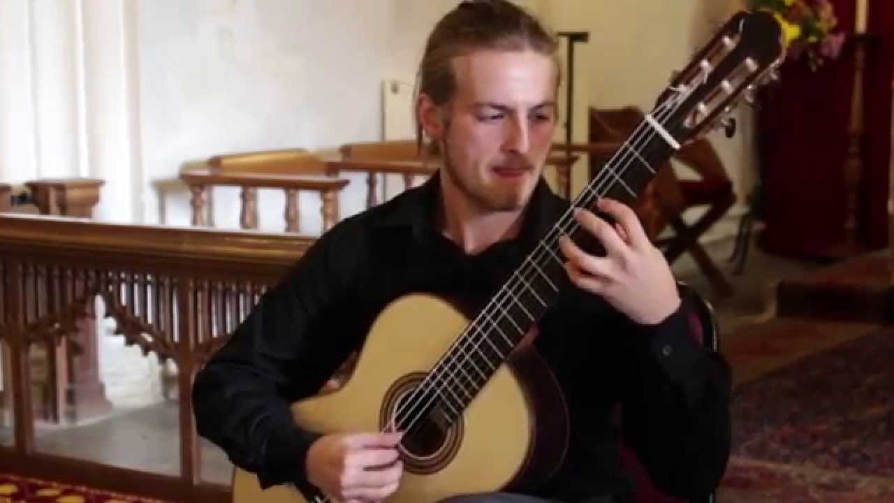 Alex Roche plays Schubert