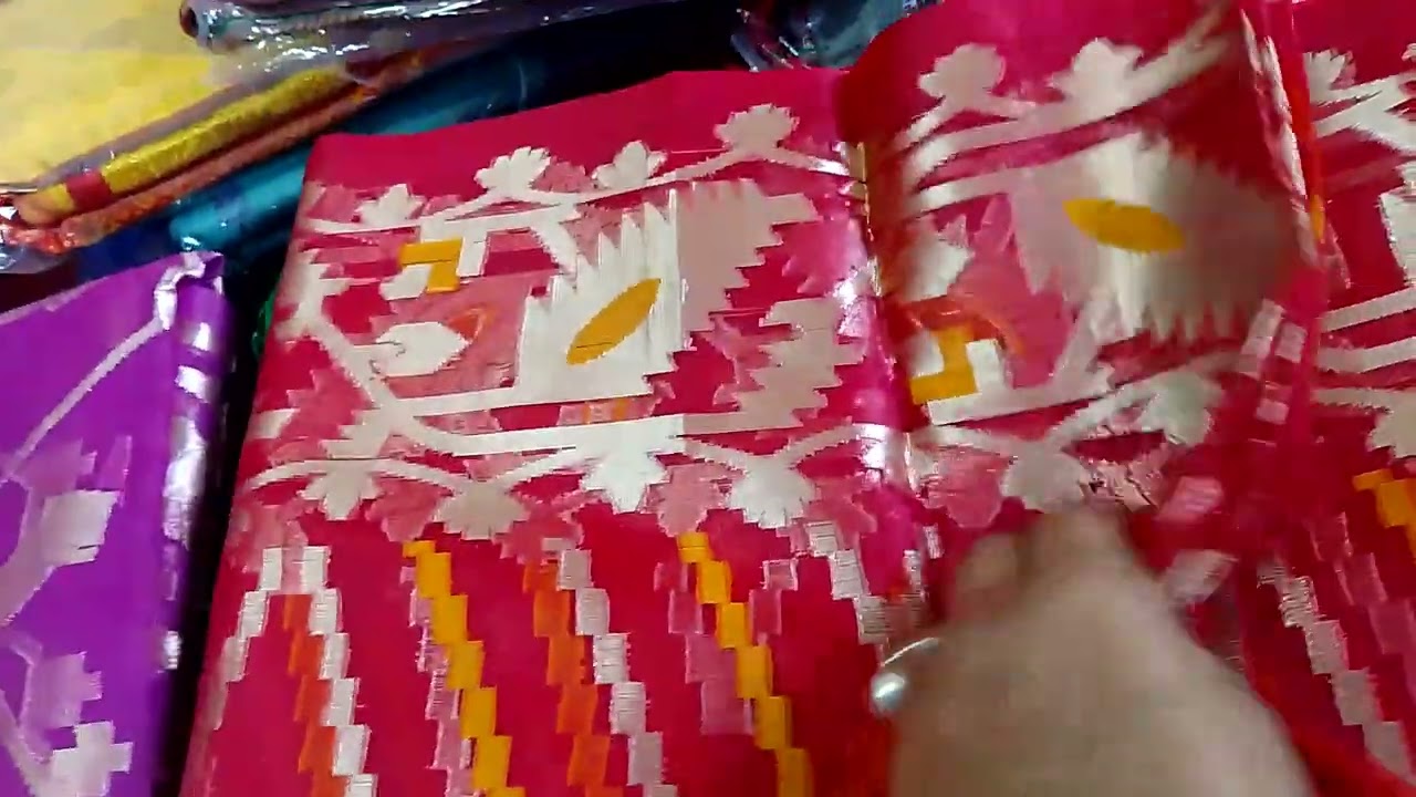 Reasonable price এ অনেক গুলো শাড়ি র video নিয়ে এলাম। পছন্দ হলে  7001669190-number এ যোগাযোগ করুন।