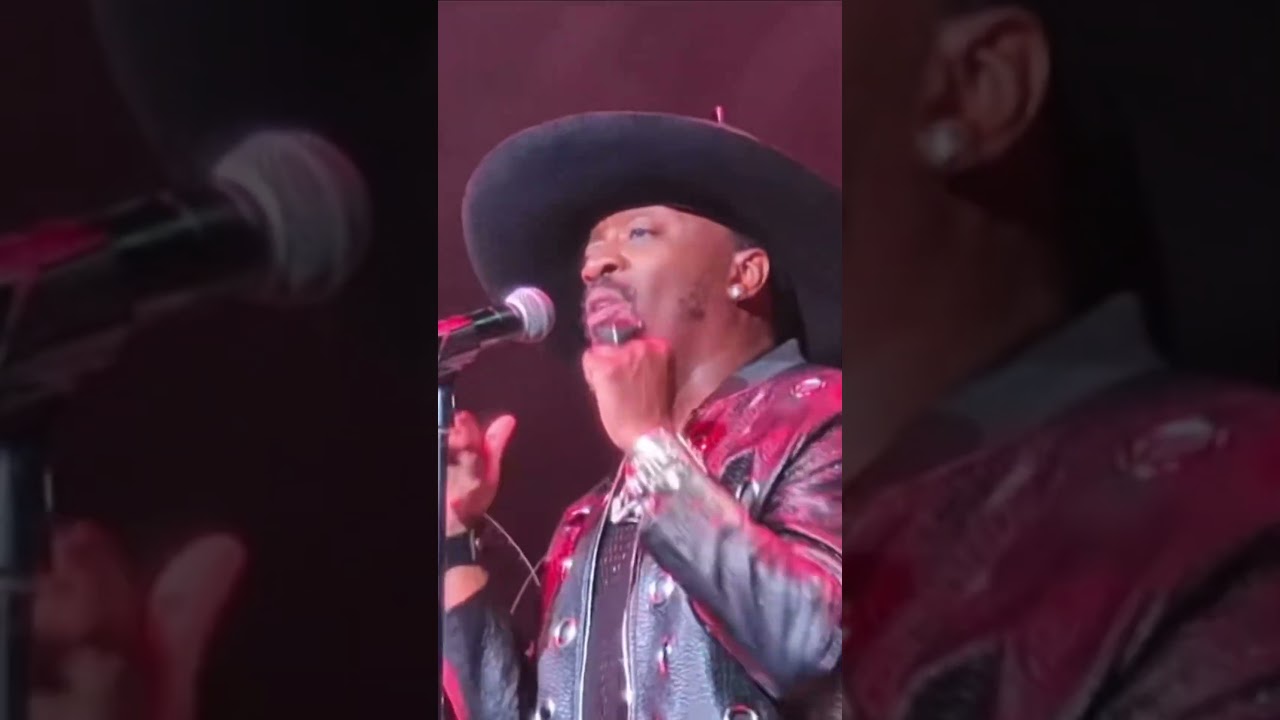Anthony Hamilton performing (I can’t stay away )good music good vibration