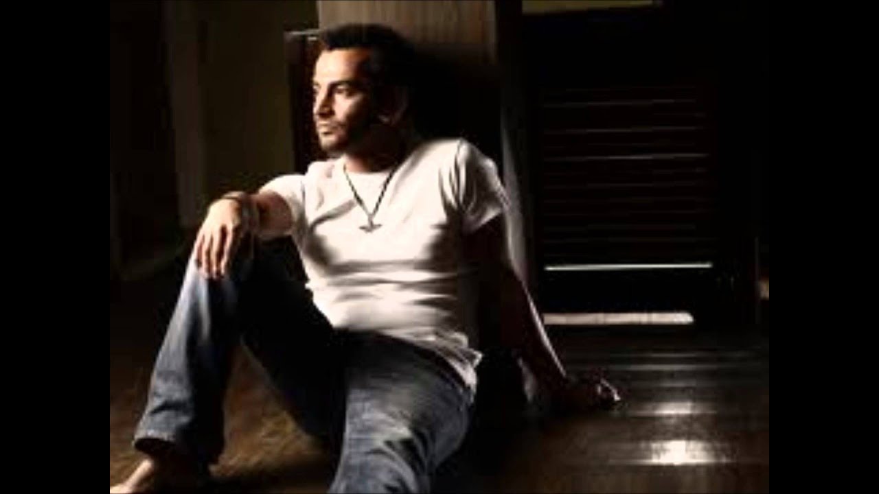 Yas Ft Hichkas komak  (help)