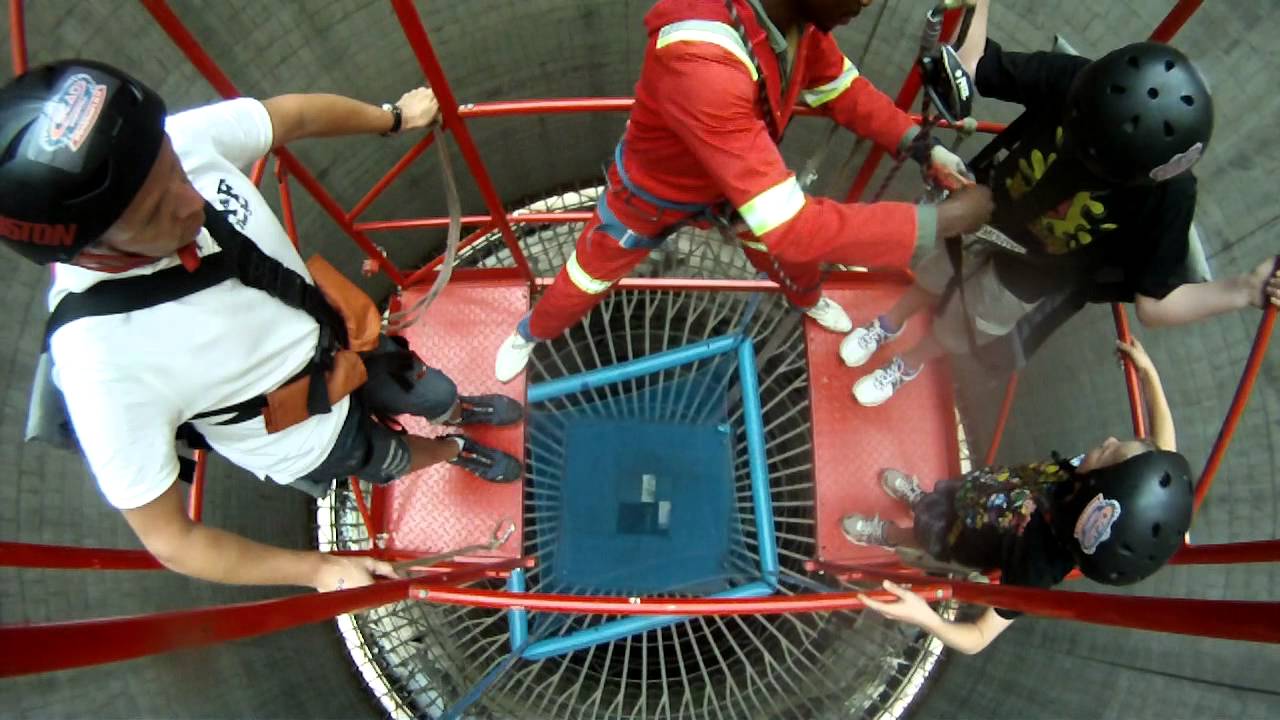 70 m SCAD Freefall at Orlando Towers - Soweto