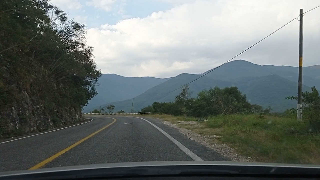 Cruzando La Sierra De Cd Victoria Por La Carretera Vieja : parte 1.