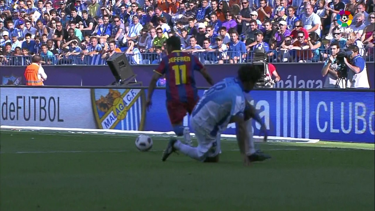 Resumen de Málaga CF vs FC Barcelona (1-3) 2010/2011
