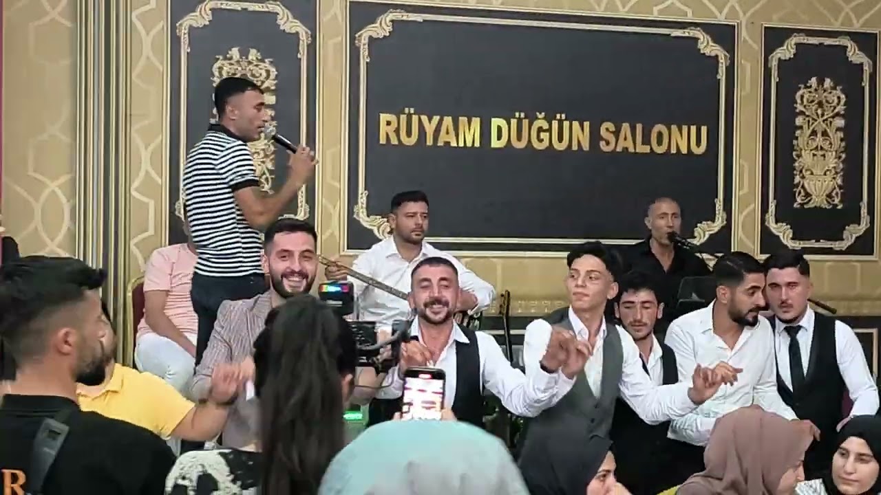 MUSTAFA ÖZDEN muhteşem Erciş düğünü ..şen ola tey tey