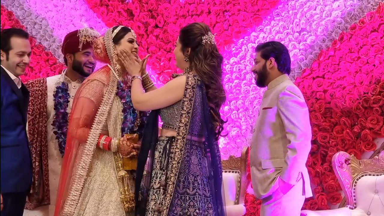 Finally . . Shadi Ho Gayi 😍