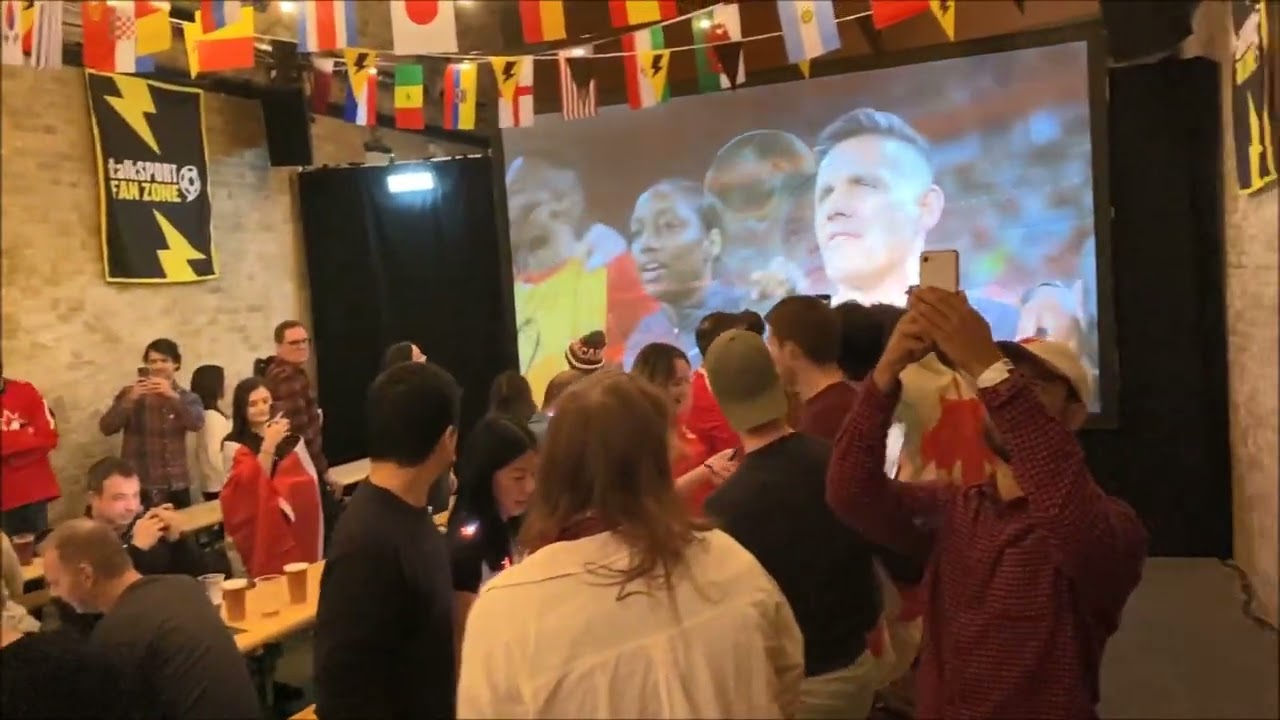 Oh Canada | Canadians take over | Fan Zone London UK