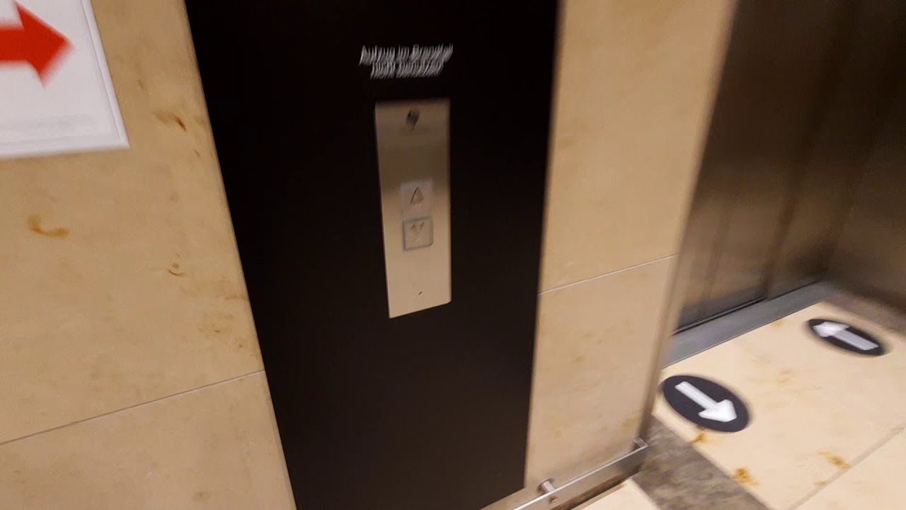 Erlangen Arcaden  - Centertour  - Während des 2 Lockdowns -  14.01.2021.